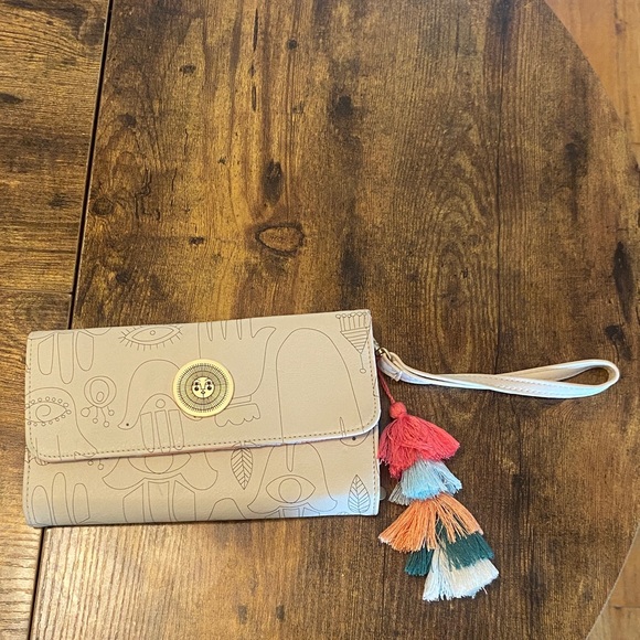 N/A Handbags - Artistic Beige Clutch with Colorful Tassels